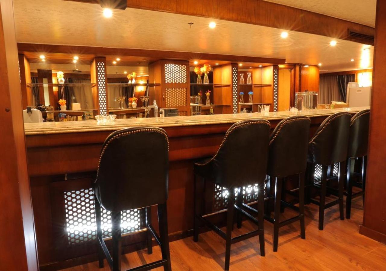 Nile Cruise Al Nabiltan Every Saturday From Luxor 4 Nights & Every Wednesday From Aswan 3 Nights Al Karnak Exterior photo